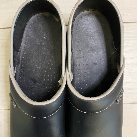 Sanita clogs black size 38(6/2-7) soft leather. - Picture 5 of 9